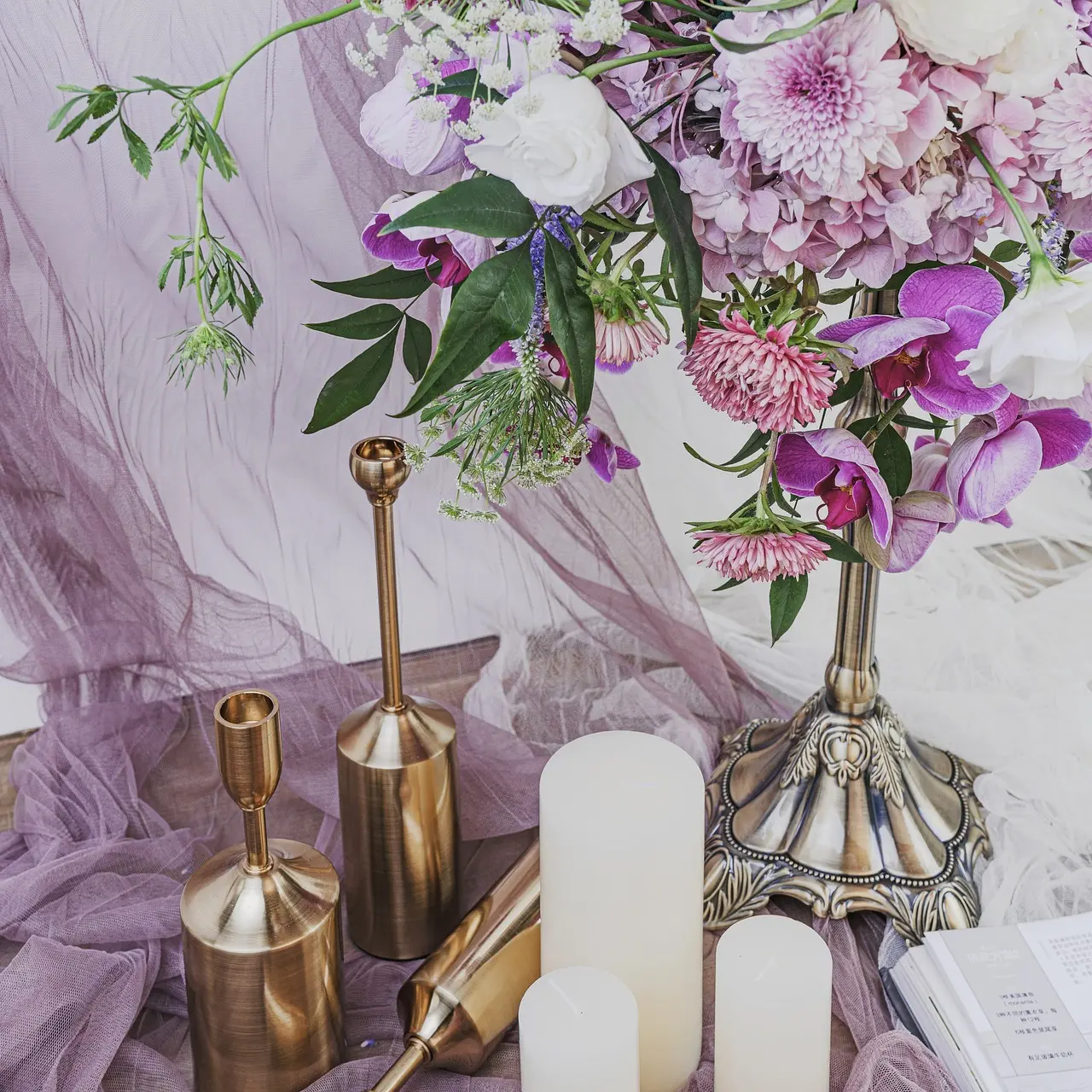 Hvordan monterer jeg en magasinholder?